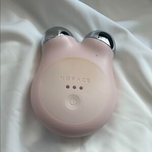 NuFace Blush Pink Toning Device Sandy Rose w/ charger